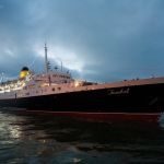 Paquete Funchal de regresso ao mar