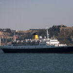 Paquete Funchal de regresso ao mar