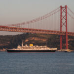 Paquete Funchal de regresso ao mar